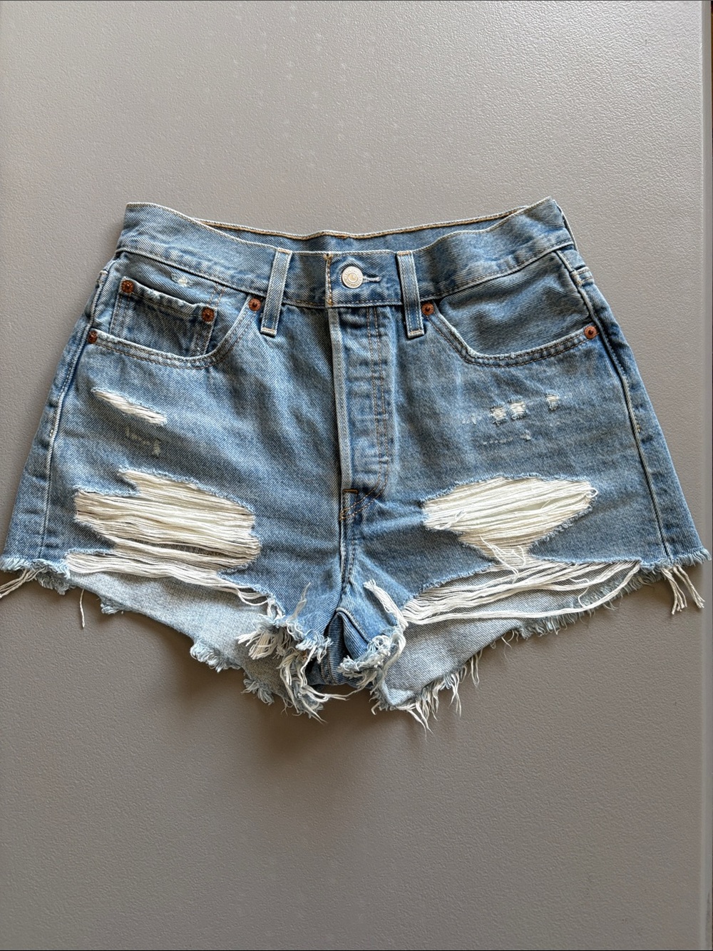 Levi’s 501 button fly jean shorts size 28, 100% cotton EUC
